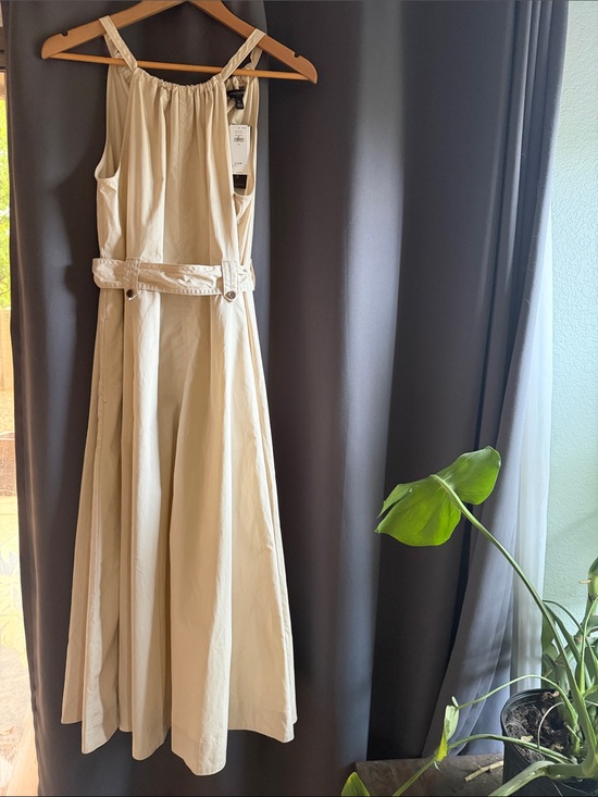 Banana Republic Dresses & Skirts - Banana Republic Beige Sleeveless Belted Maxi Dress
